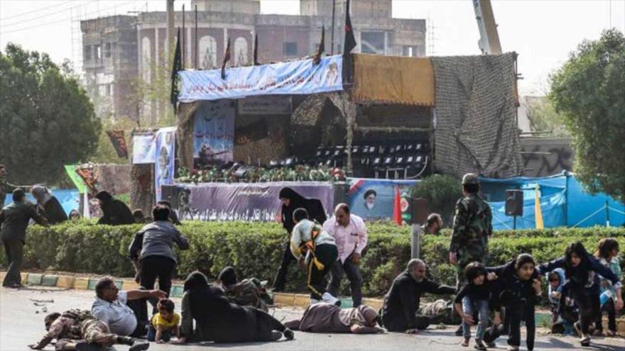 Un atentado terrorista perpetrado por Al-Ahvaziya contra un desfile militar en la ciudad iraní de Ahvaz, que se saldó con 25 muertos, 22 de septiembre de 2018.