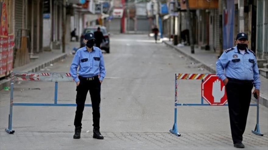 Los agentes de policía palestinos en la Franja de Gaza, 23 de abril de 2020. (Foto: Reuters)