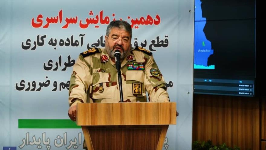 El jefe de la Organización de Defensa Pasiva de Irán, el general de brigada Qolamreza Yalali, habla tras un simulacro nacional, 30 de octubre de 2021.