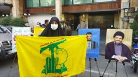 Estudiantes iraníes denuncian la agresión saudí contra Yemen