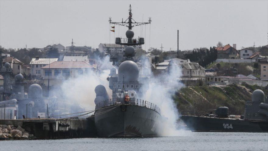 Rusia realiza ejercicios en mar Negro con ojos puestos en buques de EEUU | HISPANTV