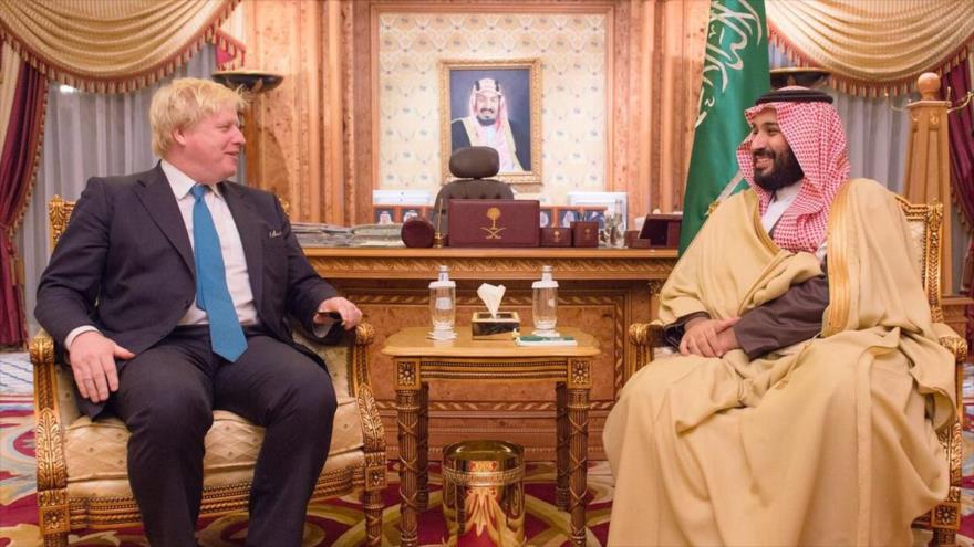 Príncipe heredero de Arabia Saudí, Muhamad bin Salman, y primer ministro británico Boris Johnson, durante una reunión en Riad. 