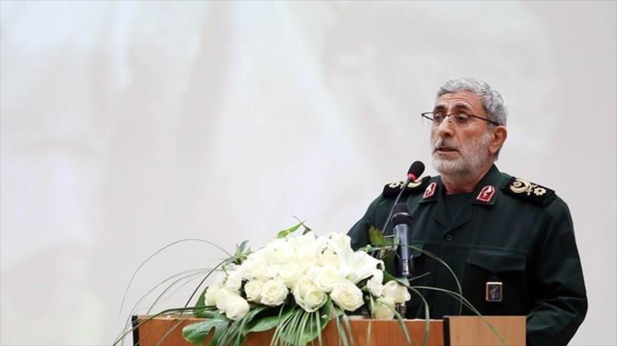 El jefe de la Fuerza Quds del CGRI de Irán, Esmail Qaani, habla durante una ceremonia en la ciudad de Mashhad, 12 de marzo de 2021. (Foto: Tasnim)