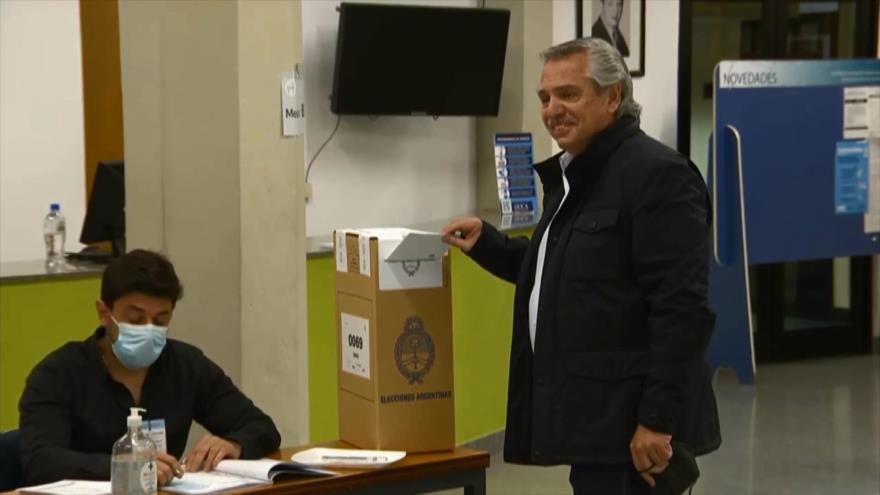 Argentinos participan en comicios para elegir a sus parlamentarios | HISPANTV