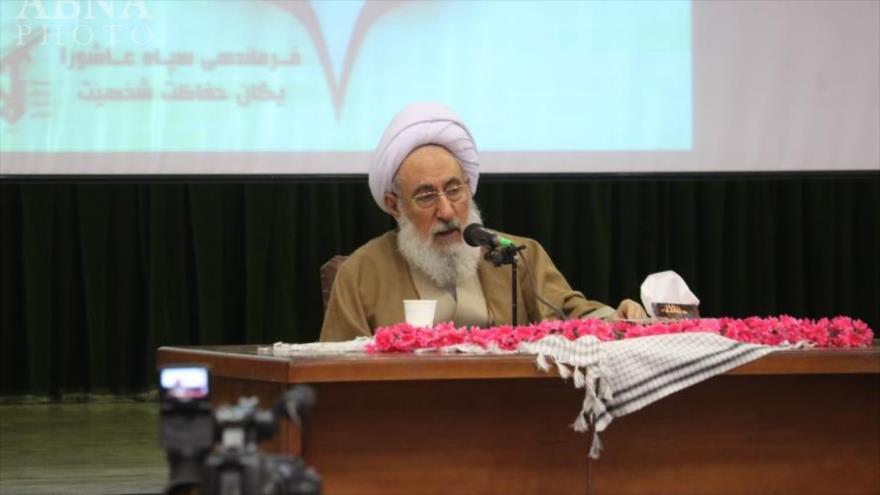 El ayatolá Mohsen Moytahed Shabestari, un destacado teólogo y político iraní.