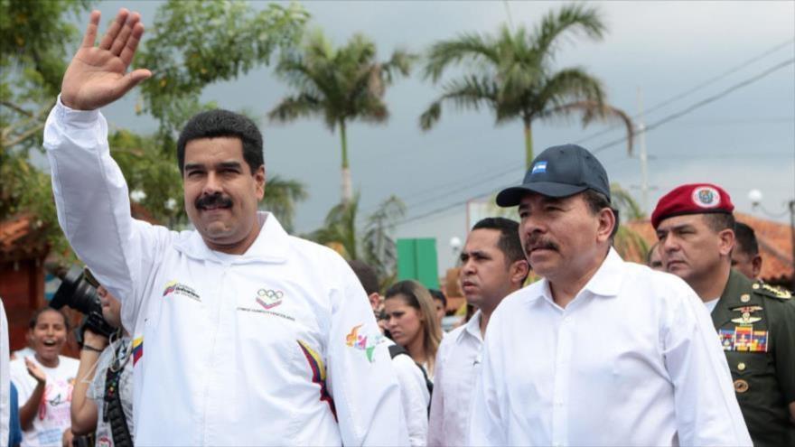 El presidente de Venezuela, Nicolás Maduro (izda.), y su homólogo de Nicaragua, Daniel Ortega.