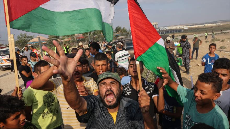 Palestinos se manifiestan contra Israel en Gaza, 21 de agosto de 2021. (Foto: AFP)