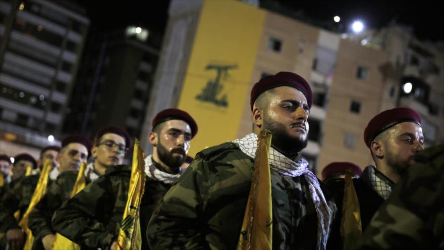 Integrantes de Hezbolá en un desfile en Beirut, la capital de El Líbano, 31 de mayo de 2019.