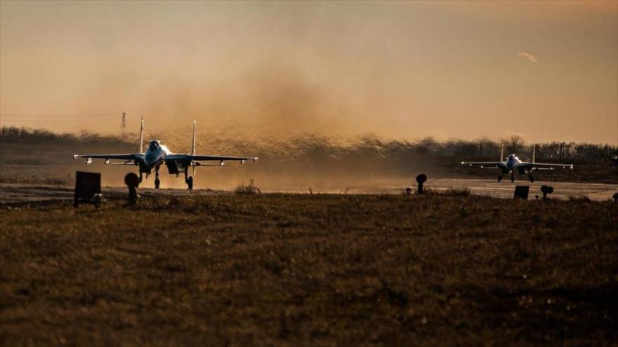 Rusia y Ucrania intensifican la alerta militar con ejercicios | HISPANTV