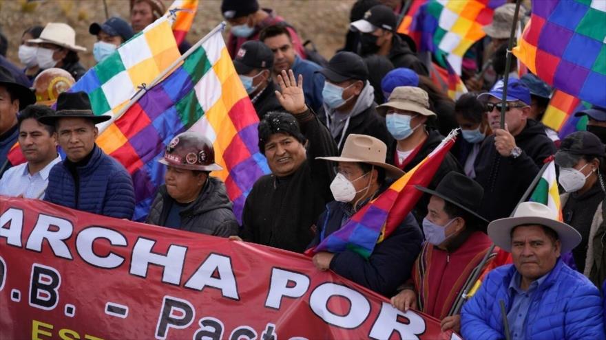 Los bolivianos siguen la megamarcha en apoyo al Gobierno de Arce | HISPANTV