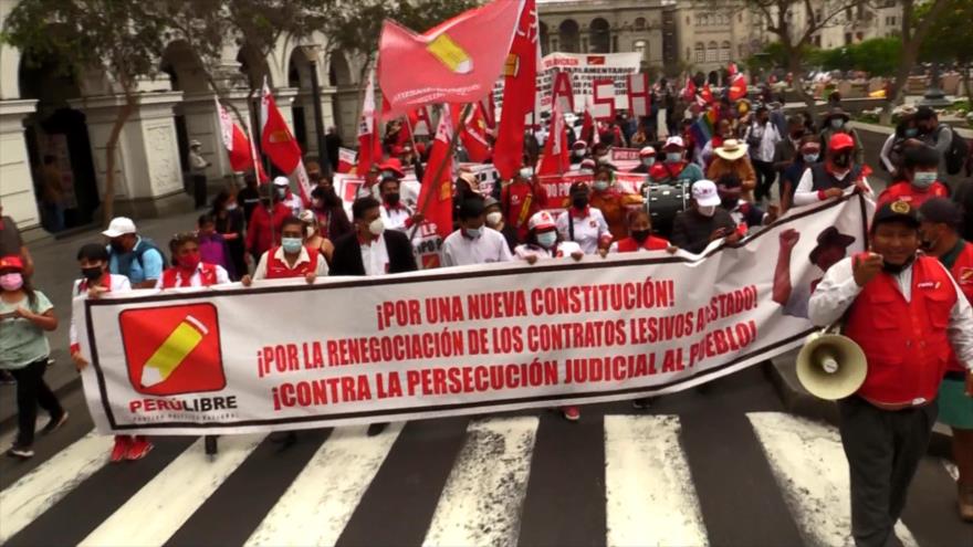 Peruanos rechazan intentos de obstrucción y aumento de presupuesto 