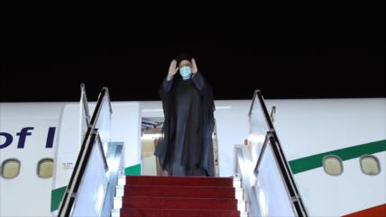Raisi viaja a Turkmenistán y destaca cooperación con países vecinos