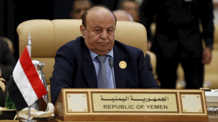El prófugo expresidente yemení Abdu Rabu Mansur Hadi en la cumbre de países árabes y sudamericanos, en Riad, capital saudí, 11 de noviembre de 2015. (Foto: Reuters)