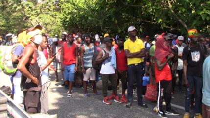 Nuevas caravanas parten de frontera sur hacia centro de México