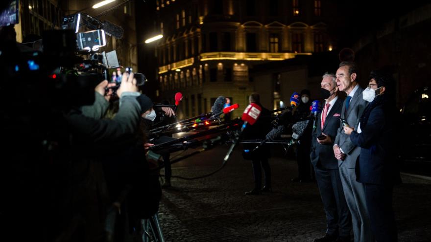 ‘Falta de iniciativa de los europeos ralentiza diálogos de Viena’ | HISPANTV