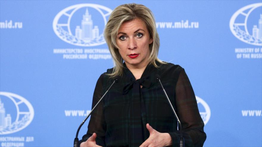 La portavoz de la Cancillería de Rusia, María Zajárova, en una conferencia de prensa, 12 de marzo de 2021.
