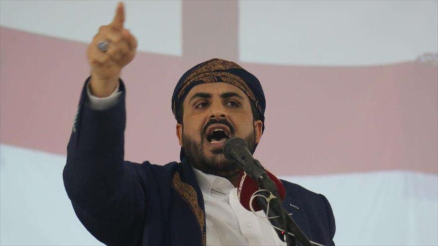 El portavoz del movimiento popular yemení Ansarolá, Muhamad Abdel Salam, ofrece un discurso.