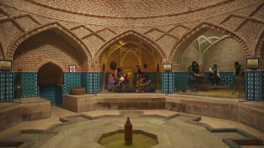 La cuidad de Kurdistán, Qazvin III, El Grupo Vocal de Teherán, Museo de Corán | Irán
