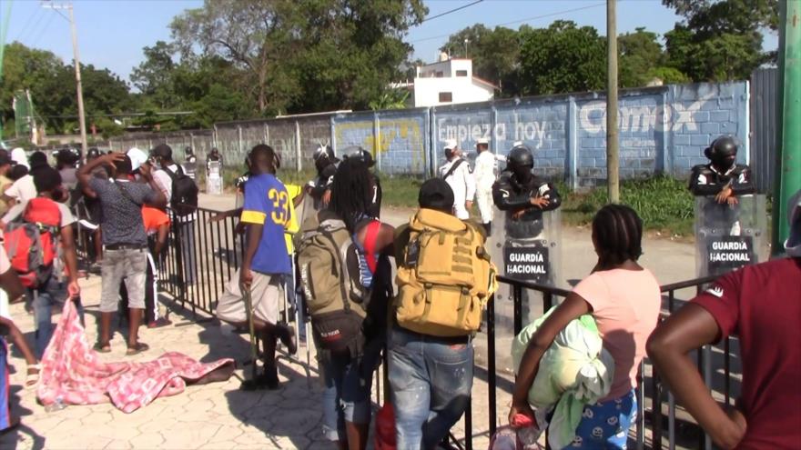 Migrantes haitianos proponen pagar sus boletos para salir de México
