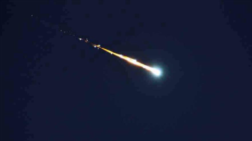 En vídeo: un meteorito surca el cielo y cae en Sochi, Rusia