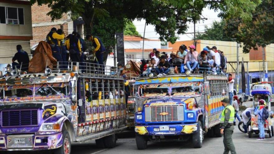 Indígenas del suroeste de Colombia retornan a su territorio tras una protesta, Cali, Colombia, 10 de diciembre de 2021.