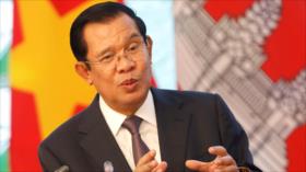 Camboya se burla de Washington; decreta deshacerse de armas de EEUU