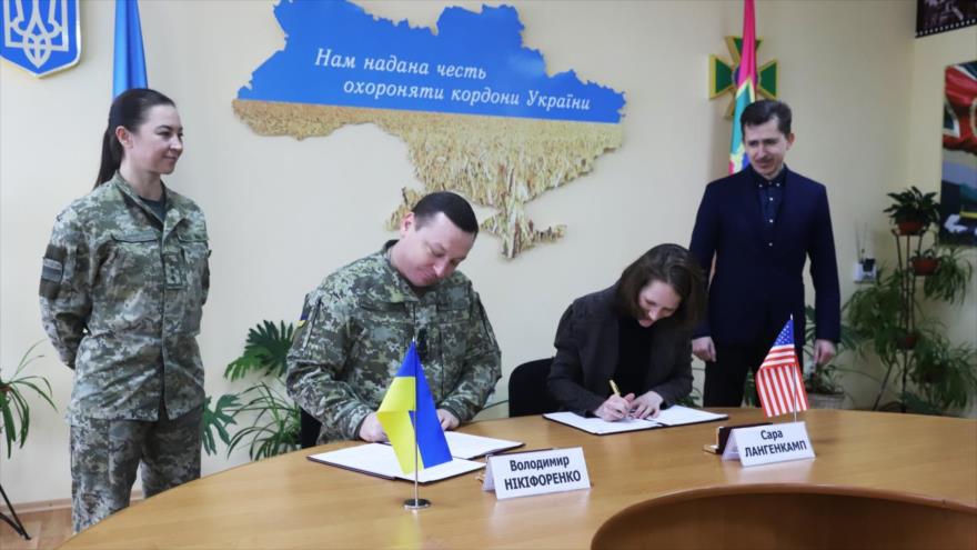 Embajada de EE.UU. en Kiev y el Servicio Estatal de Guardia de Fronteras de Ucrania firman proyecto de ayuda militar de Washington. (Foto: MIA de Ucrania)