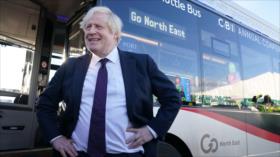 Sondeo: Apoyo a Johnson y su partido se hunde en medio de escándalos