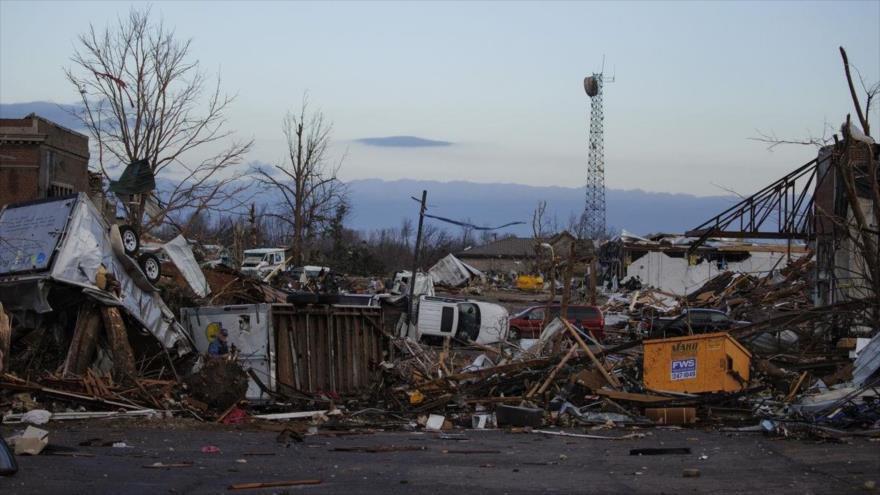 Vídeo: Fuertes tormentas dejan más de 100 muertos en EEUU