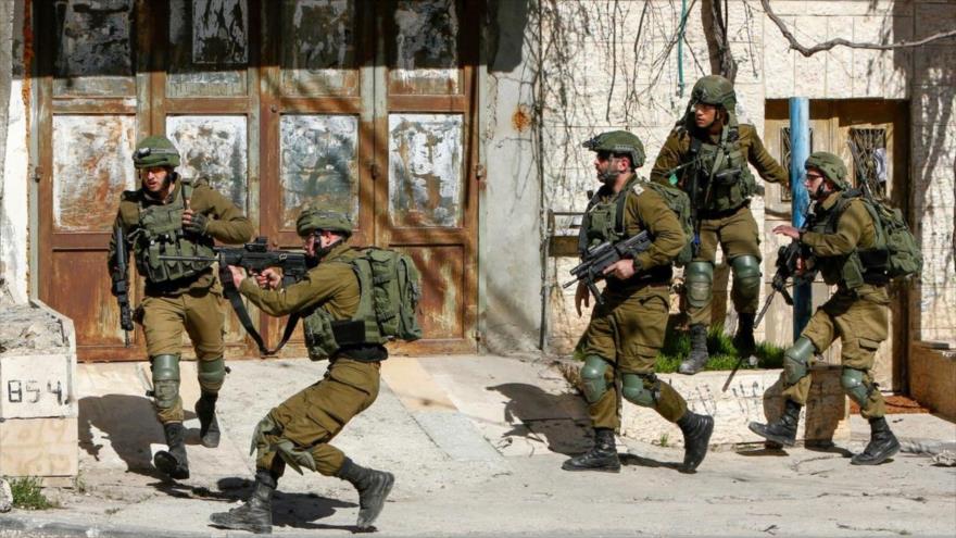 Fuerzas israelíes reprimen a los manifestantes palestinos en la ocupada Cisjordania, 29 de enero de 2020. (Foto: AFP)