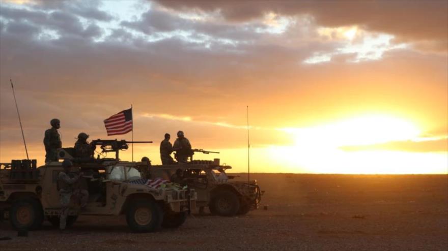 Tropas estadounidenses realizan entrenamiento la base militar de Al-Tanf en Siria, 21 de diciembre de 2017.
