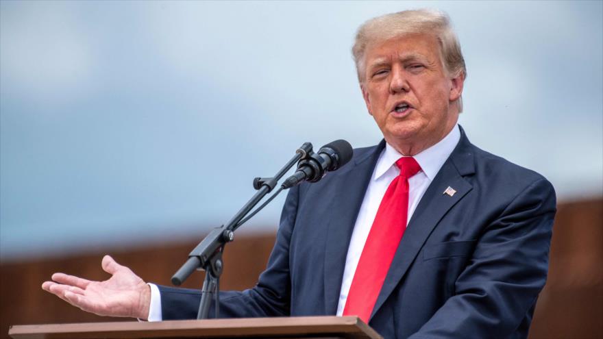 El expresidente de Estados Unidos Donald Trump durante una visita al muro fronterizo en Texas, EE.UU., 30 de junio de 2021. (Foto: AFP)
