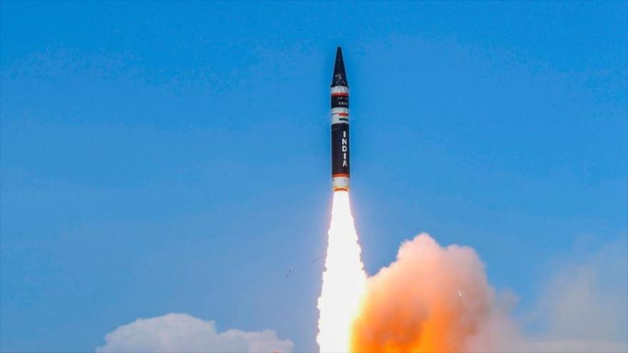 La India saca pecho ante China: Prueba un misil con capacidad nuclear | HISPANTV