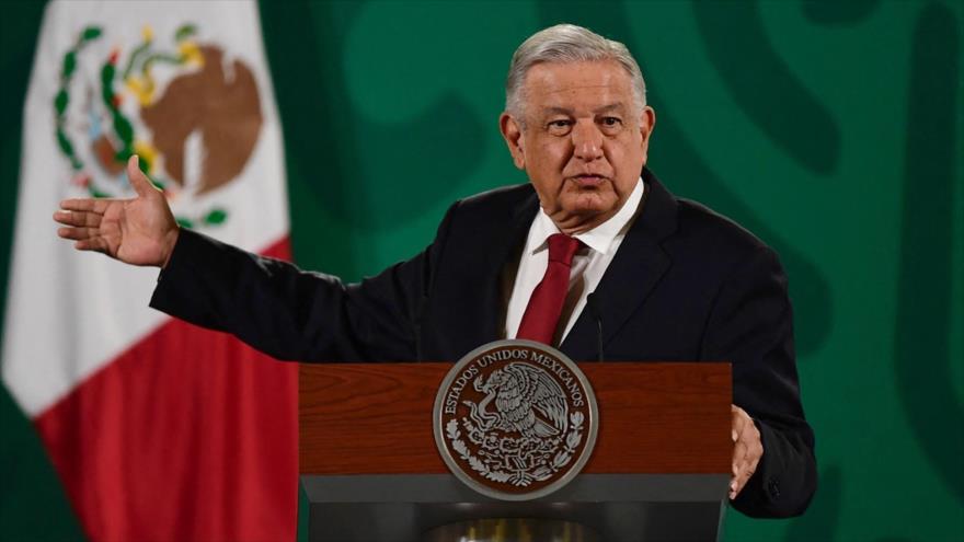 El presidente mexicano, Andrés Manuel López Obrador, habla con la prensa, Ciudad de México, 8 de octubre de 2021. (Foto: AFP)