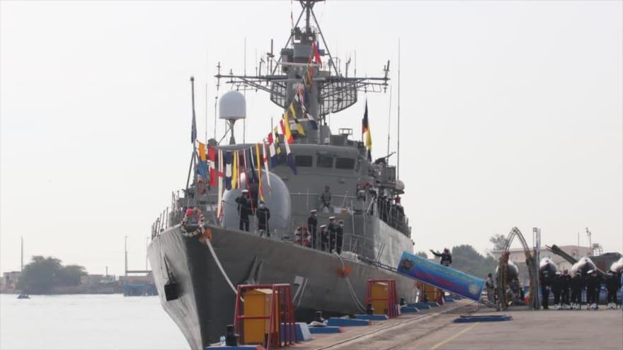 Armada de Irán se blinda más con nuevo destructor, aviones y submarinos | HISPANTV