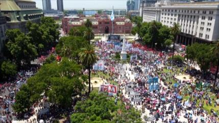 Argentina conmemora el 20.º aniversario del estallido popular