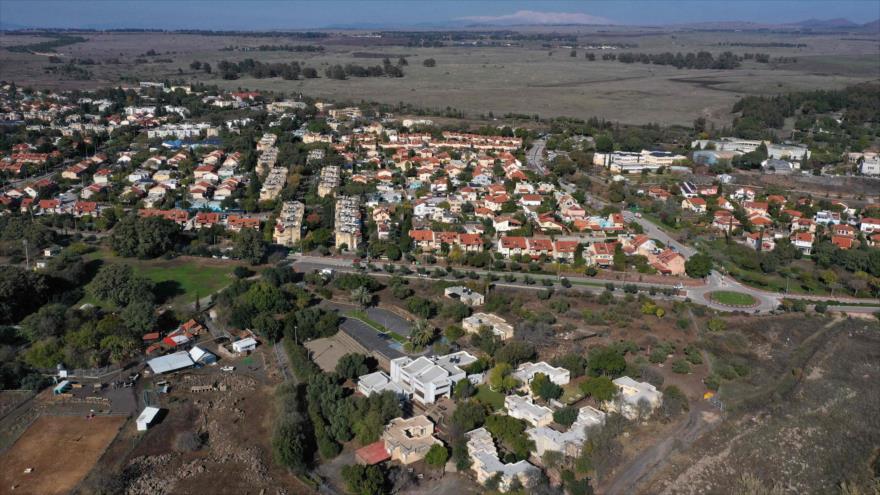 Una vista aérea de la ciudad de Katsrin, un asentamiento ilegal israelí en los altos del Golán sirios, 26 de diciembre de 2021. (Foto: AFP)