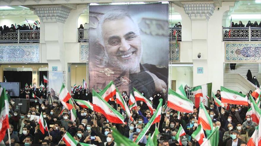 Iraníes conmemoran el 2.º aniversario del martirio del general Soleimani, Teherán, 3 de enero de 2022. (Foto: iribnews)