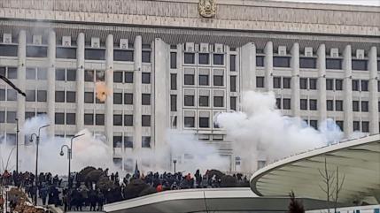 El Gobierno de Kazajistán dimite en bloque en medio de protestas