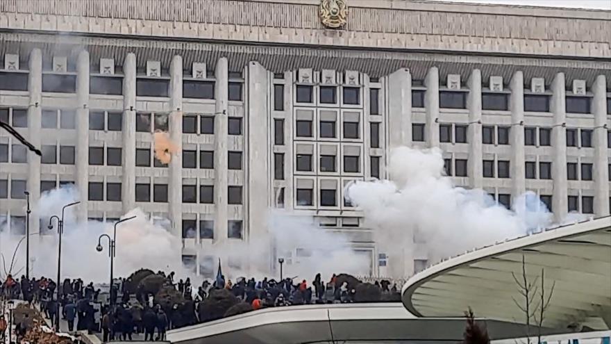 El Gobierno de Kazajistán dimite en bloque en medio de protestas | HISPANTV