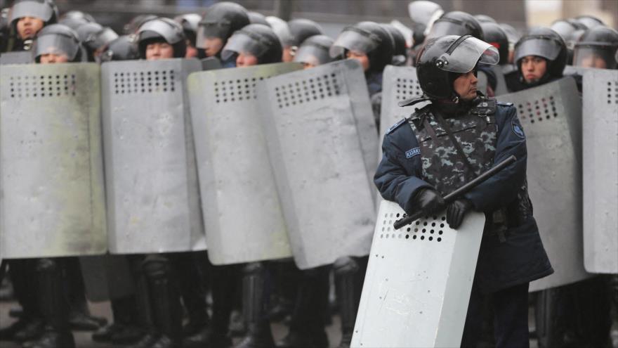 Al menos 10 uniformados mueren en los disturbios de Kazajistán