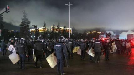 Al menos 18 policías mueren en los disturbios de Kazajistán