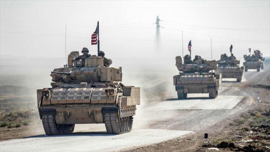 Un convoy militar de EE.UU. cerca de la aldea de Tal Alo en la provincia siria de Al-Hasaka, 18 de noviembre de 2020. (Foto: AFP)