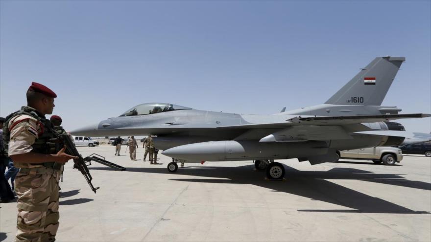 Un caza F-16 de Irak en la base aérea de Al-Balad, en la provincia central iraquí de Salah al-Din. (Foto: Reuters)
