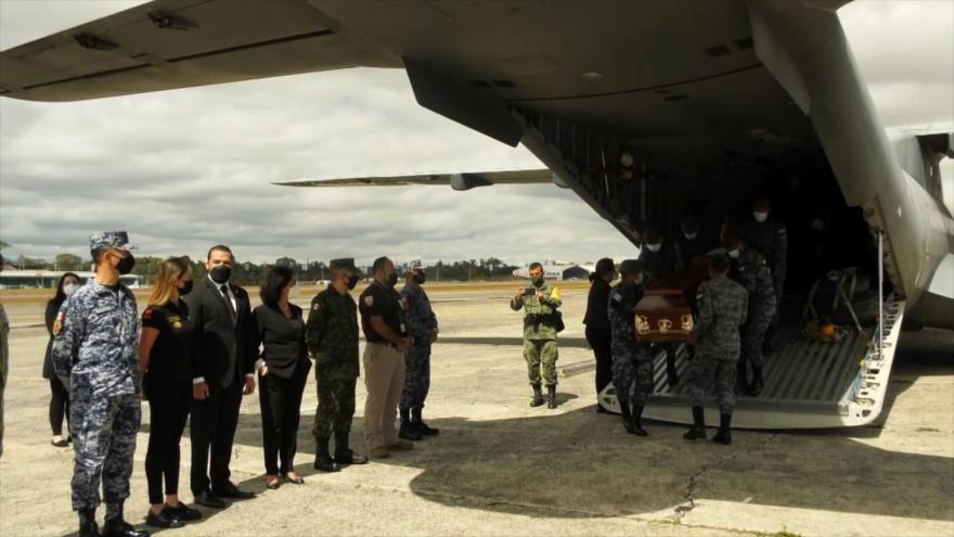 Restos de 19 migrantes muertos en México son repatriados a Guatemala