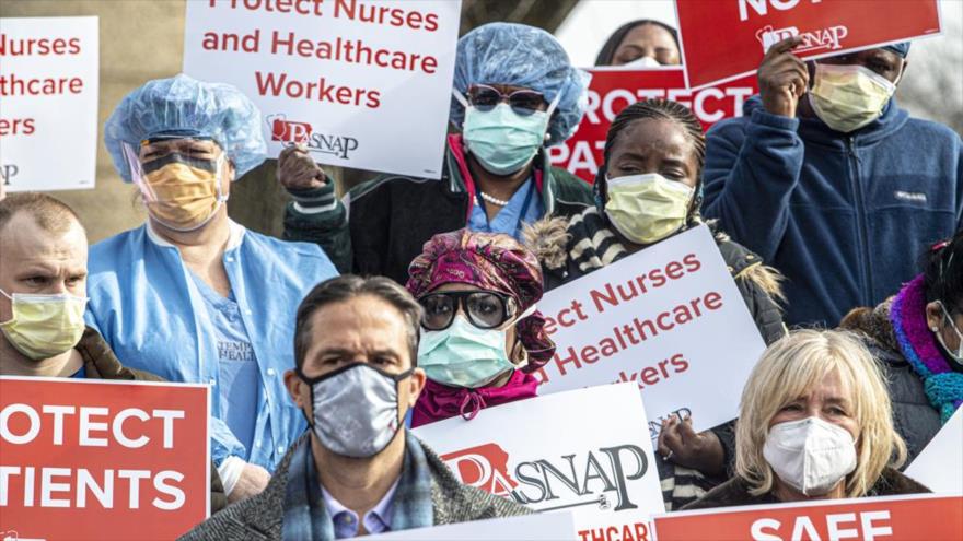 Enfermeros protestan por las condiciones laborales en EEUU