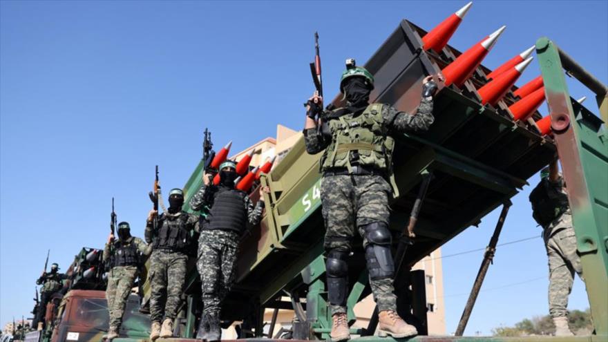 La Resistencia palestina desfila con cohetes, bajo la operación de ‘Espada de Al-Quds’ contra Israel, en Gaza, 27 de mayo de 2021. (Foto: AFP)
