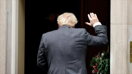 Líder opositor exige dimisión de Boris Johnson por “interés nacional”