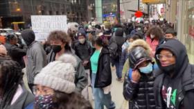 Estudiantes protestan en EEUU contra la vuelta a clases presenciales