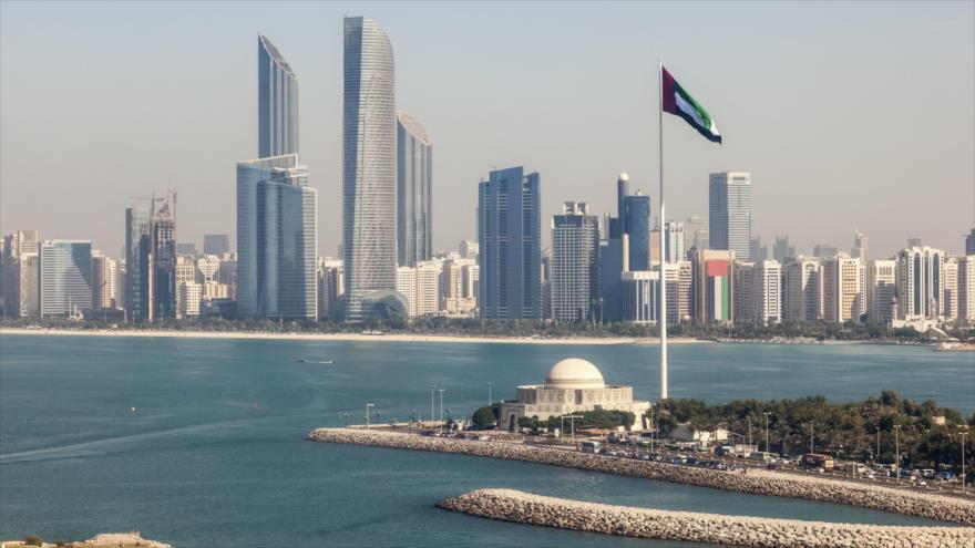 Las costas de Abu Dabi, capital de los Emiratos Árabes Unidos.